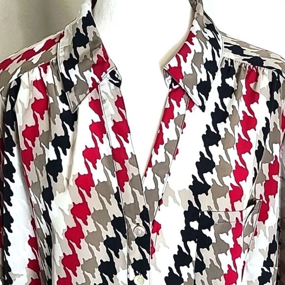 Style & Co Rose, Black,    White & Gray Printed Buttondown Blouse, Size 2X - Picture 3 of 10
